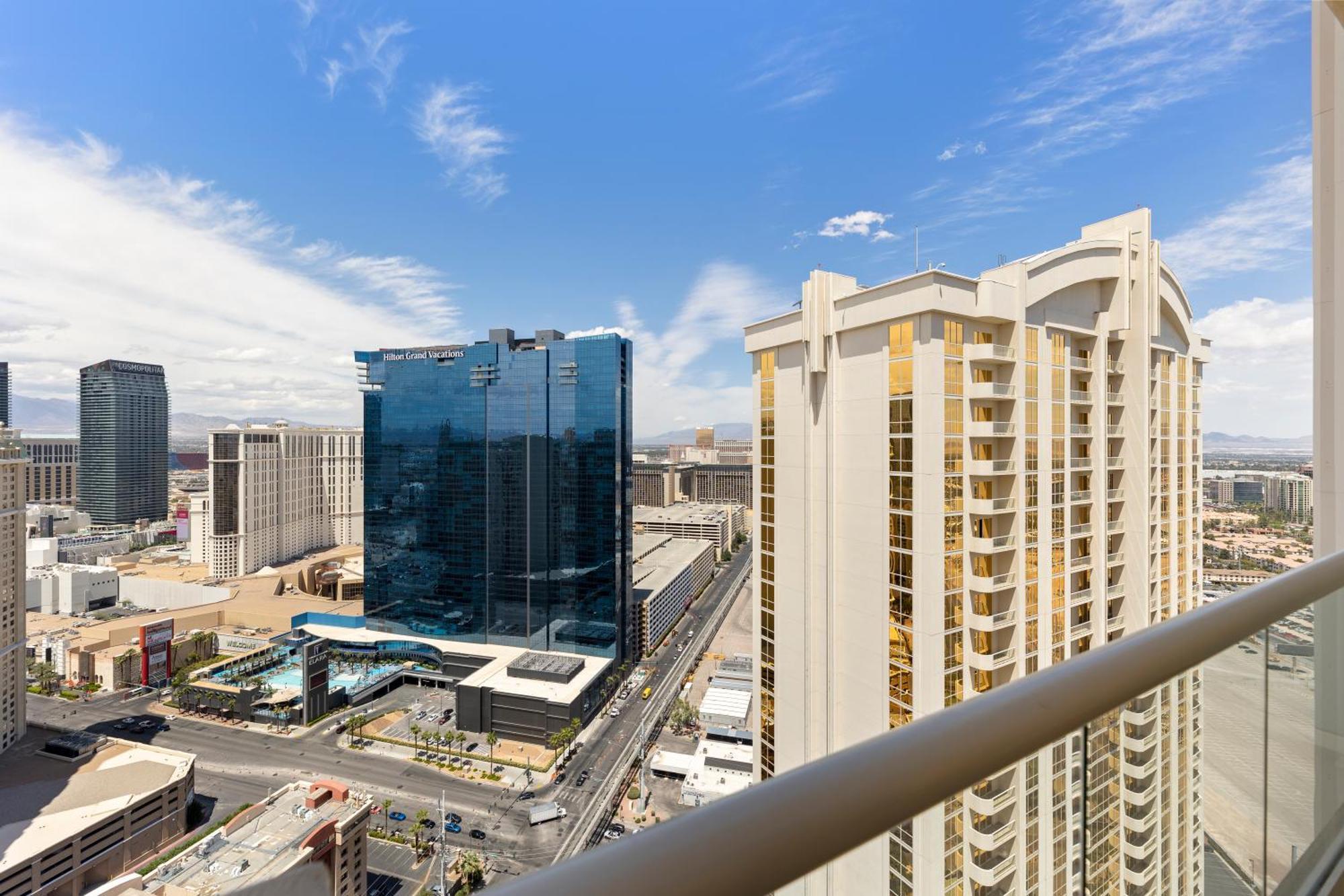 לאס וגאס Lucky Gem Penthouse & Luxury Suites At Signature Resort, Balcony Strip View 3505 מראה חיצוני תמונה