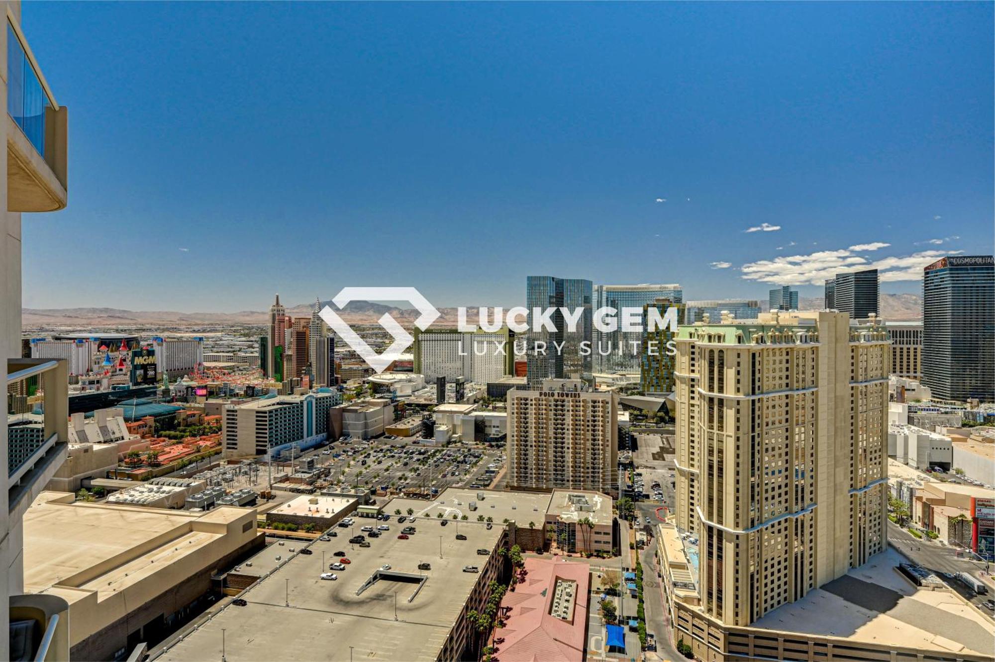 לאס וגאס Lucky Gem Penthouse & Luxury Suites At Signature Resort, Balcony Strip View 3505 מראה חיצוני תמונה