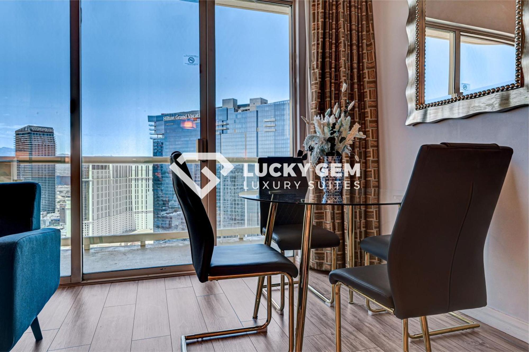 לאס וגאס Lucky Gem Penthouse & Luxury Suites At Signature Resort, Balcony Strip View 3505 מראה חיצוני תמונה