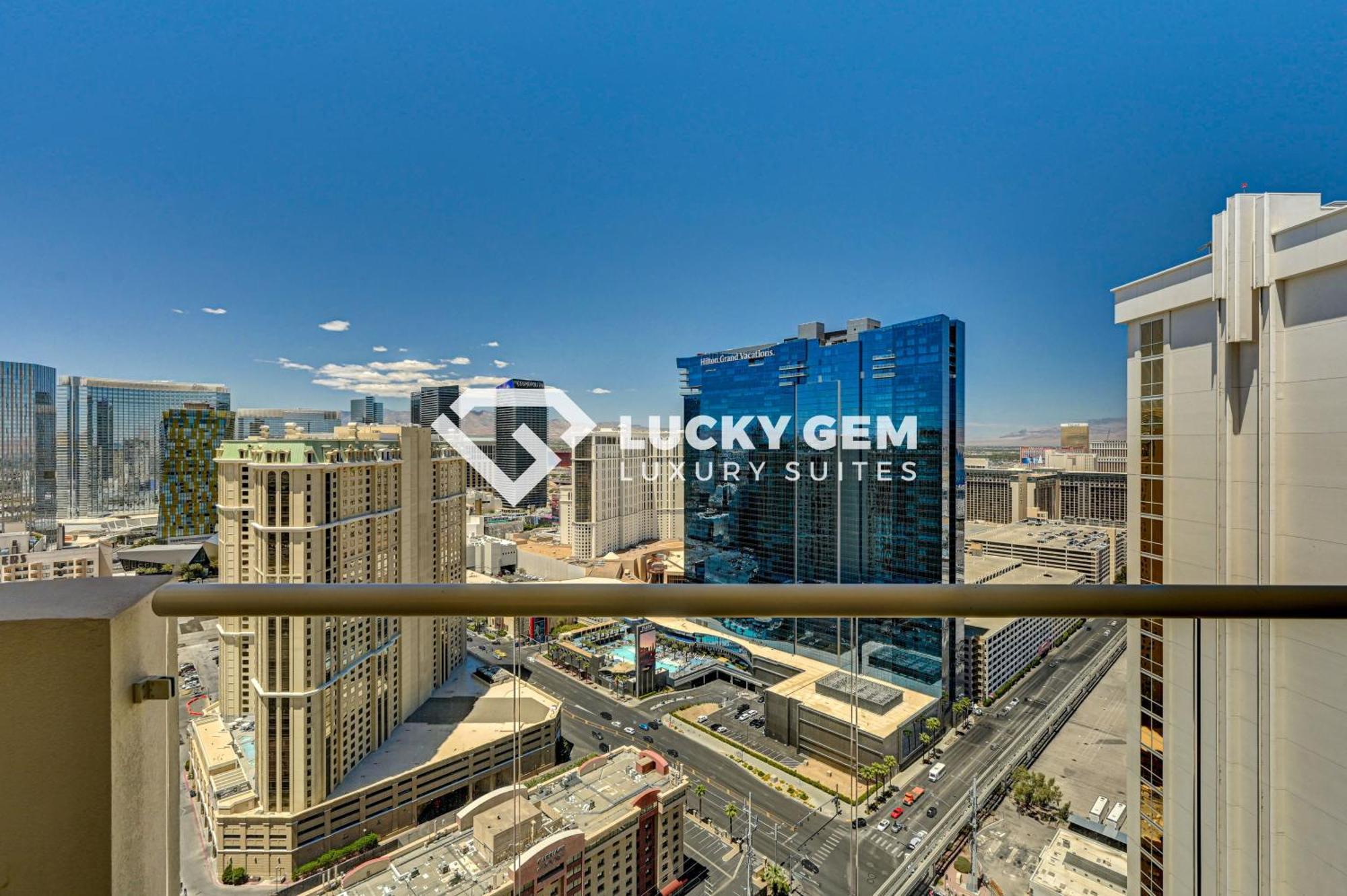 לאס וגאס Lucky Gem Penthouse & Luxury Suites At Signature Resort, Balcony Strip View 3505 מראה חיצוני תמונה