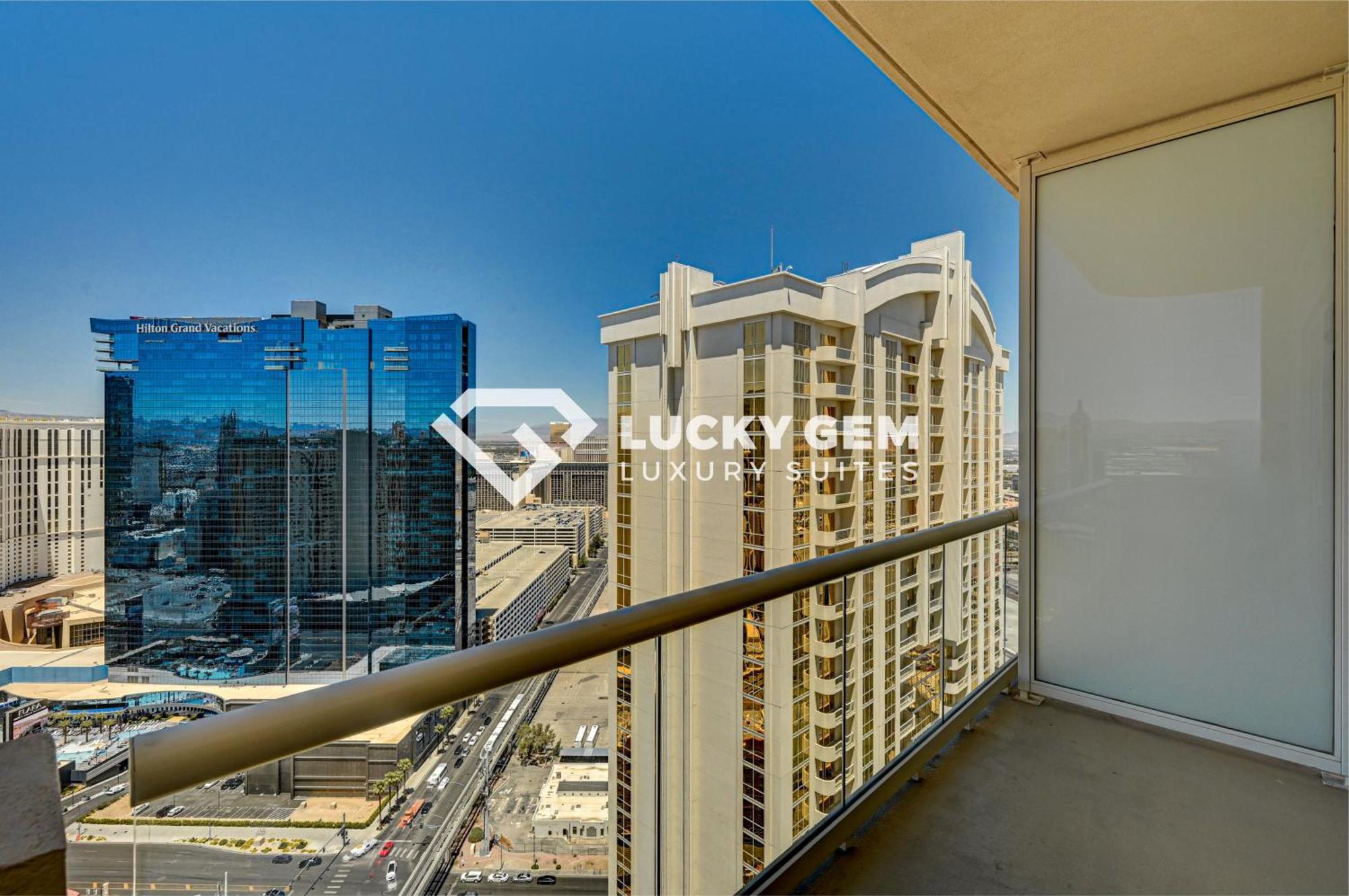לאס וגאס Lucky Gem Penthouse & Luxury Suites At Signature Resort, Balcony Strip View 3505 מראה חיצוני תמונה