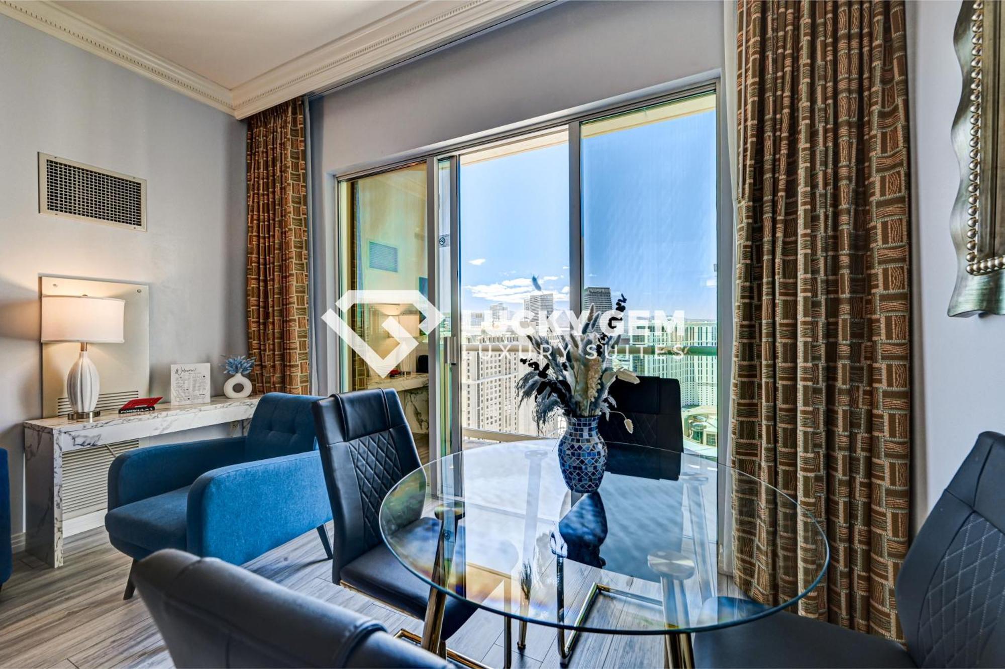 לאס וגאס Lucky Gem Penthouse & Luxury Suites At Signature Resort, Balcony Strip View 3505 מראה חיצוני תמונה