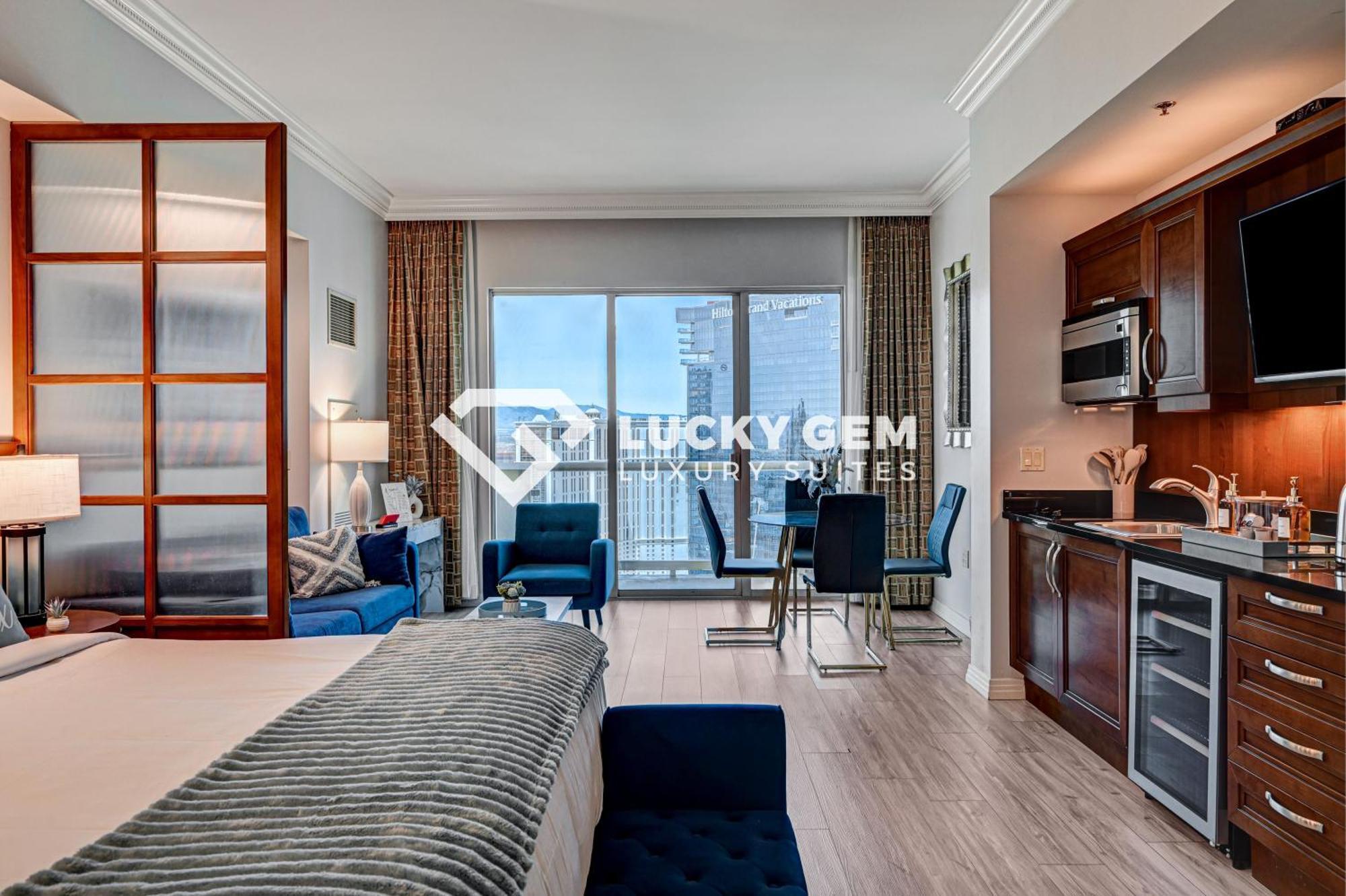 לאס וגאס Lucky Gem Penthouse & Luxury Suites At Signature Resort, Balcony Strip View 3505 מראה חיצוני תמונה