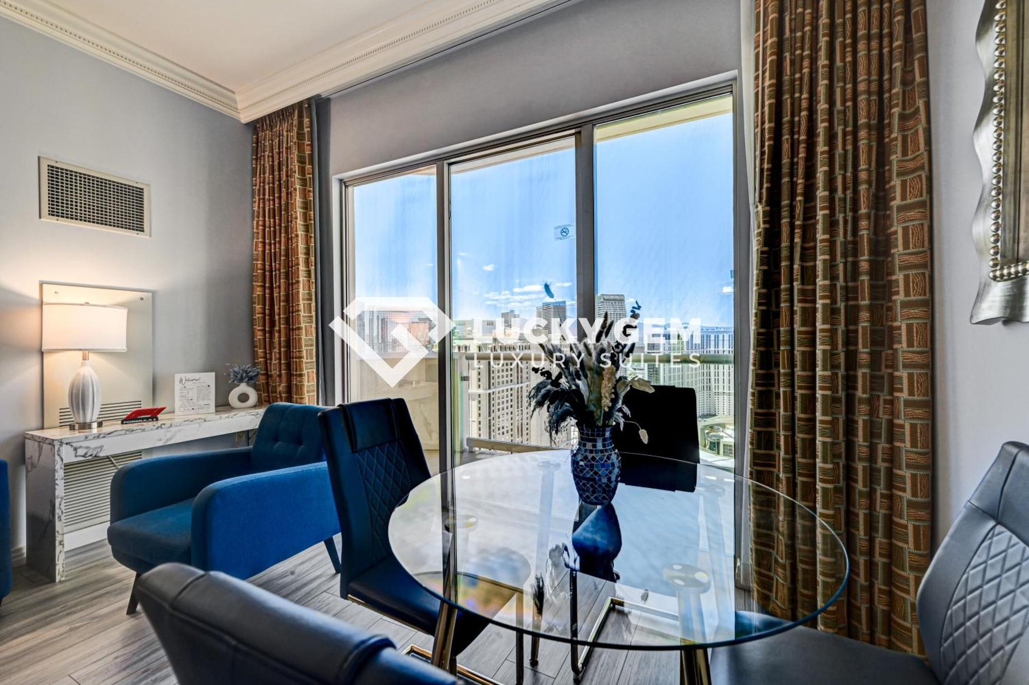 לאס וגאס Lucky Gem Penthouse & Luxury Suites At Signature Resort, Balcony Strip View 3505 מראה חיצוני תמונה