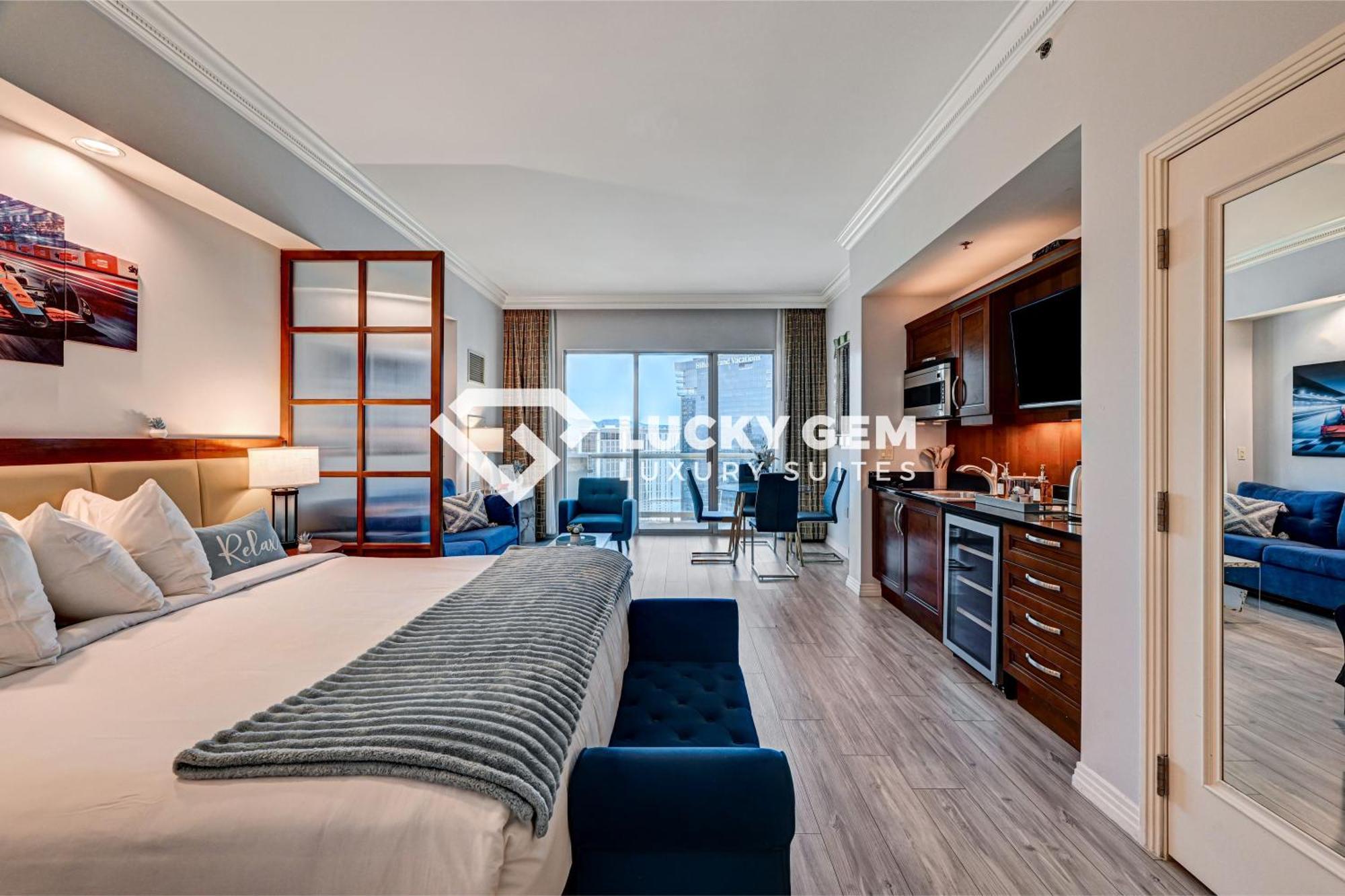 לאס וגאס Lucky Gem Penthouse & Luxury Suites At Signature Resort, Balcony Strip View 3505 מראה חיצוני תמונה