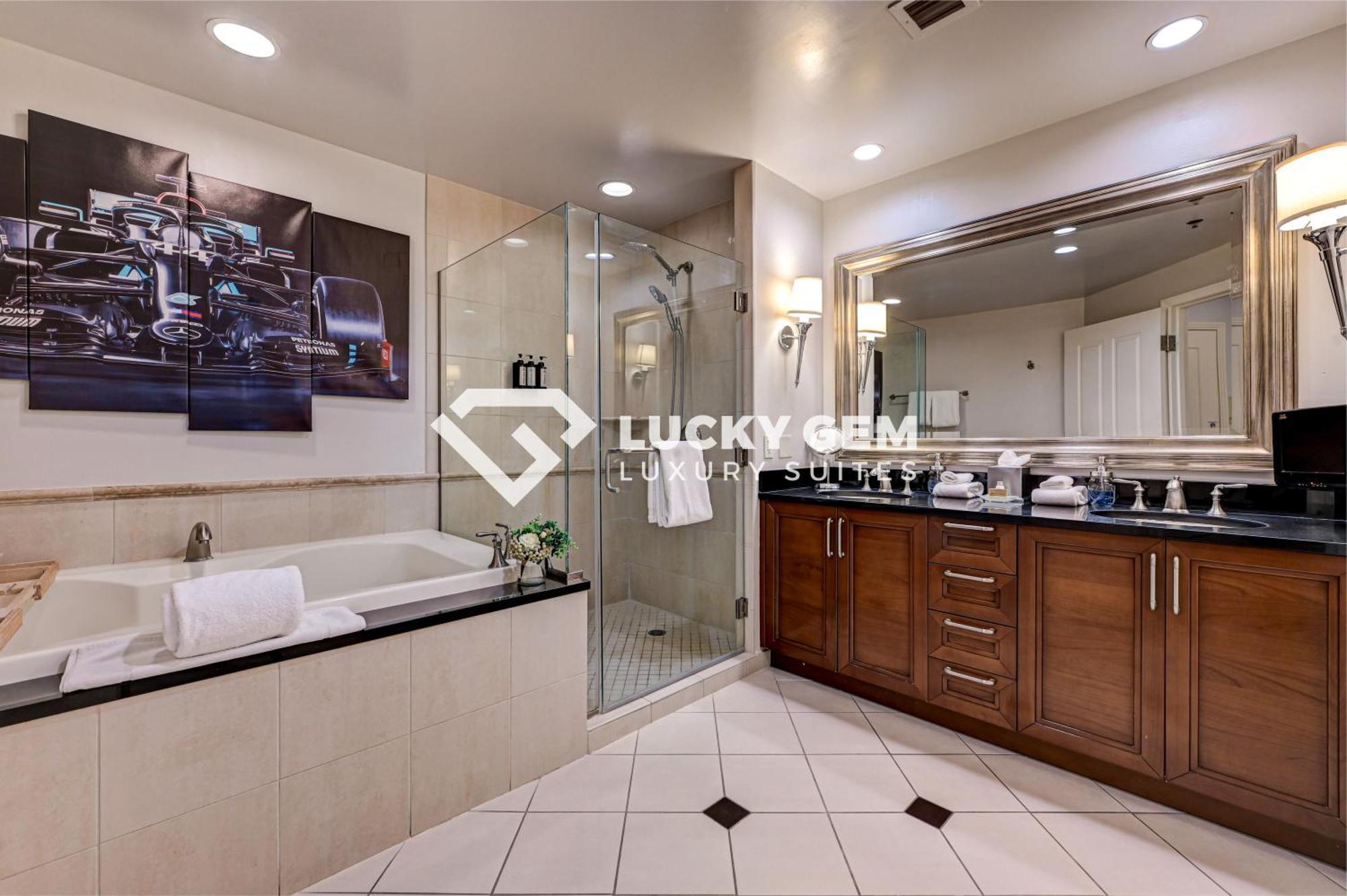 לאס וגאס Lucky Gem Penthouse & Luxury Suites At Signature Resort, Balcony Strip View 3505 מראה חיצוני תמונה