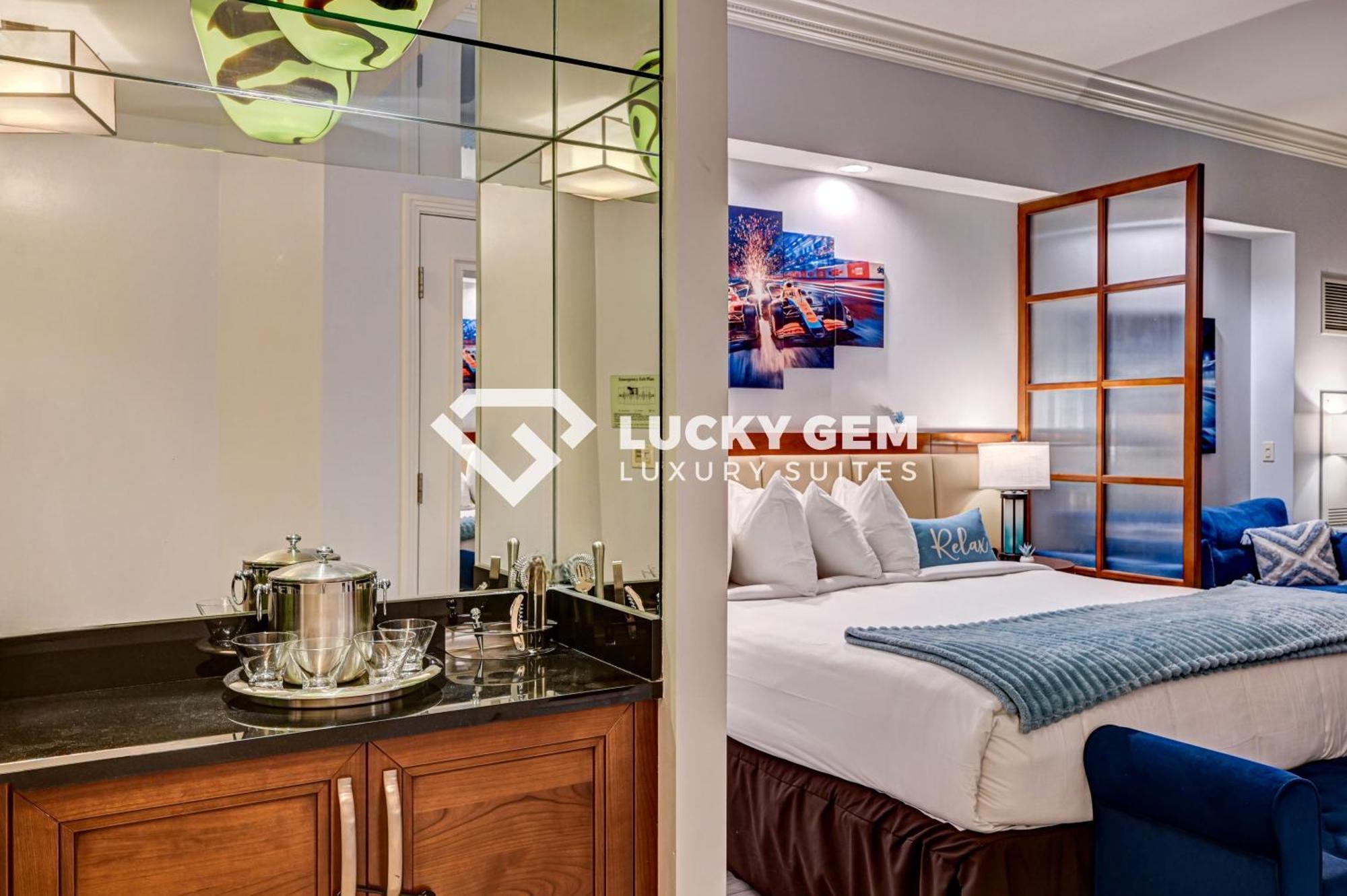 לאס וגאס Lucky Gem Penthouse & Luxury Suites At Signature Resort, Balcony Strip View 3505 מראה חיצוני תמונה