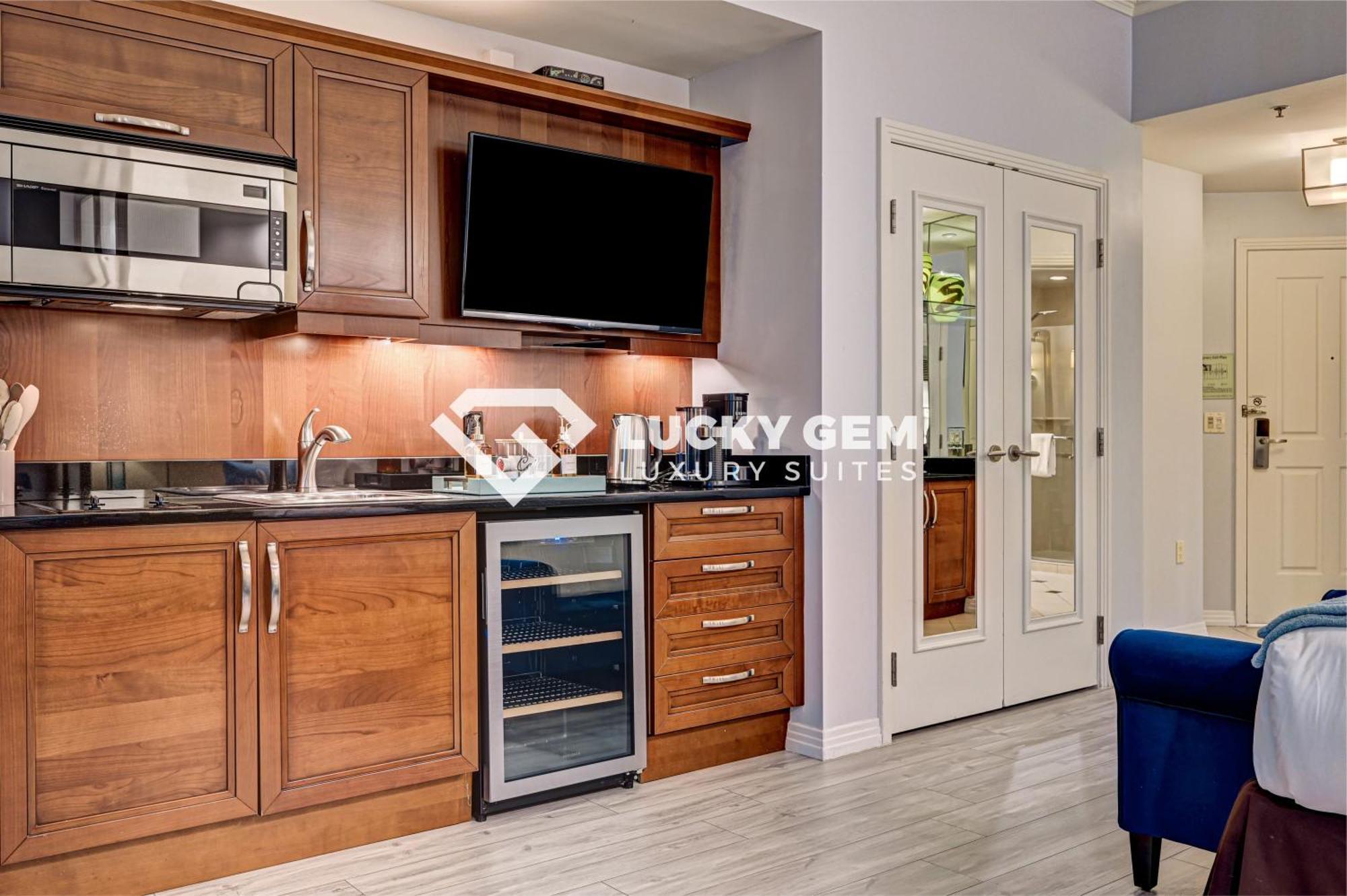 לאס וגאס Lucky Gem Penthouse & Luxury Suites At Signature Resort, Balcony Strip View 3505 מראה חיצוני תמונה