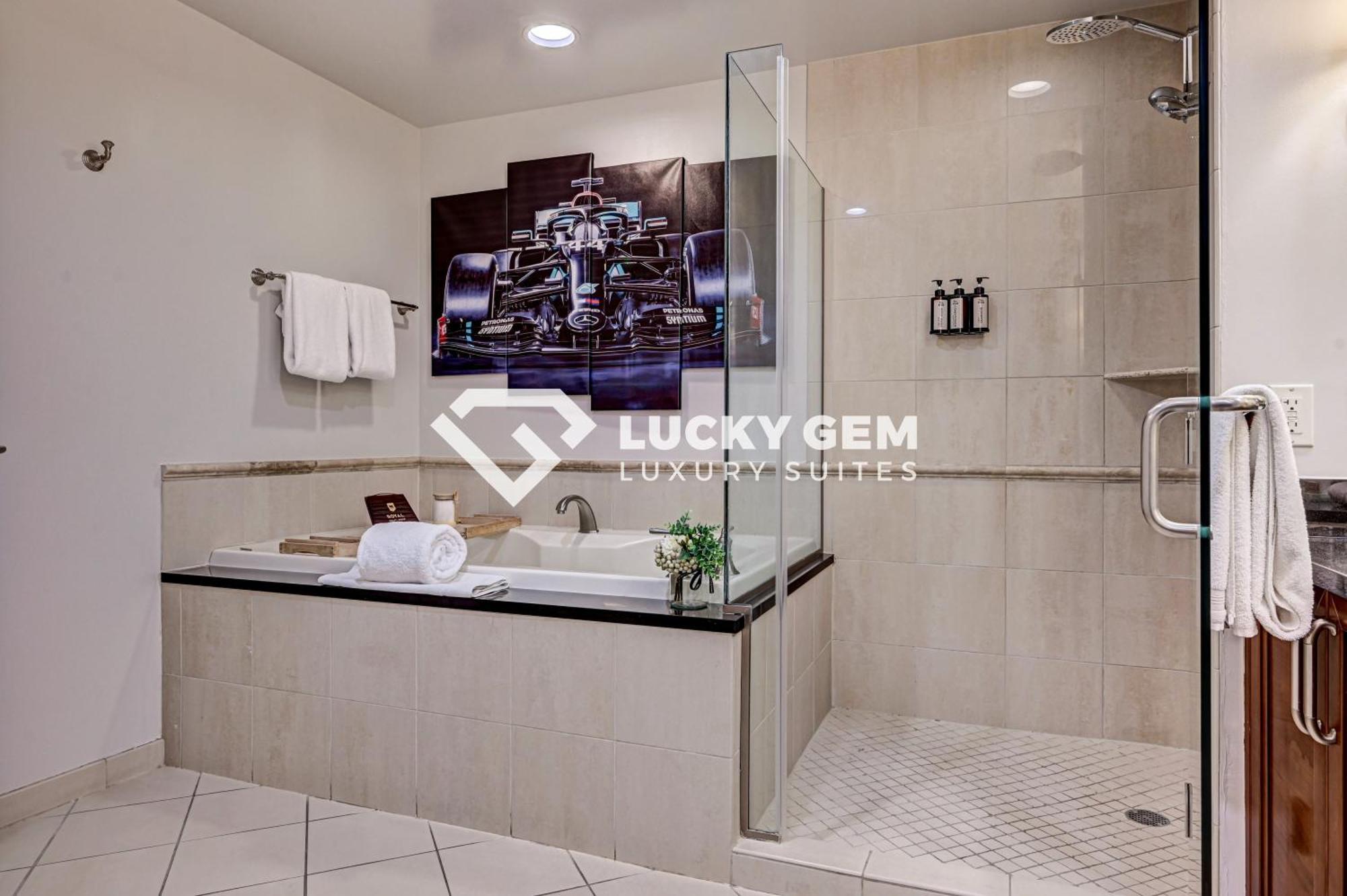 לאס וגאס Lucky Gem Penthouse & Luxury Suites At Signature Resort, Balcony Strip View 3505 מראה חיצוני תמונה