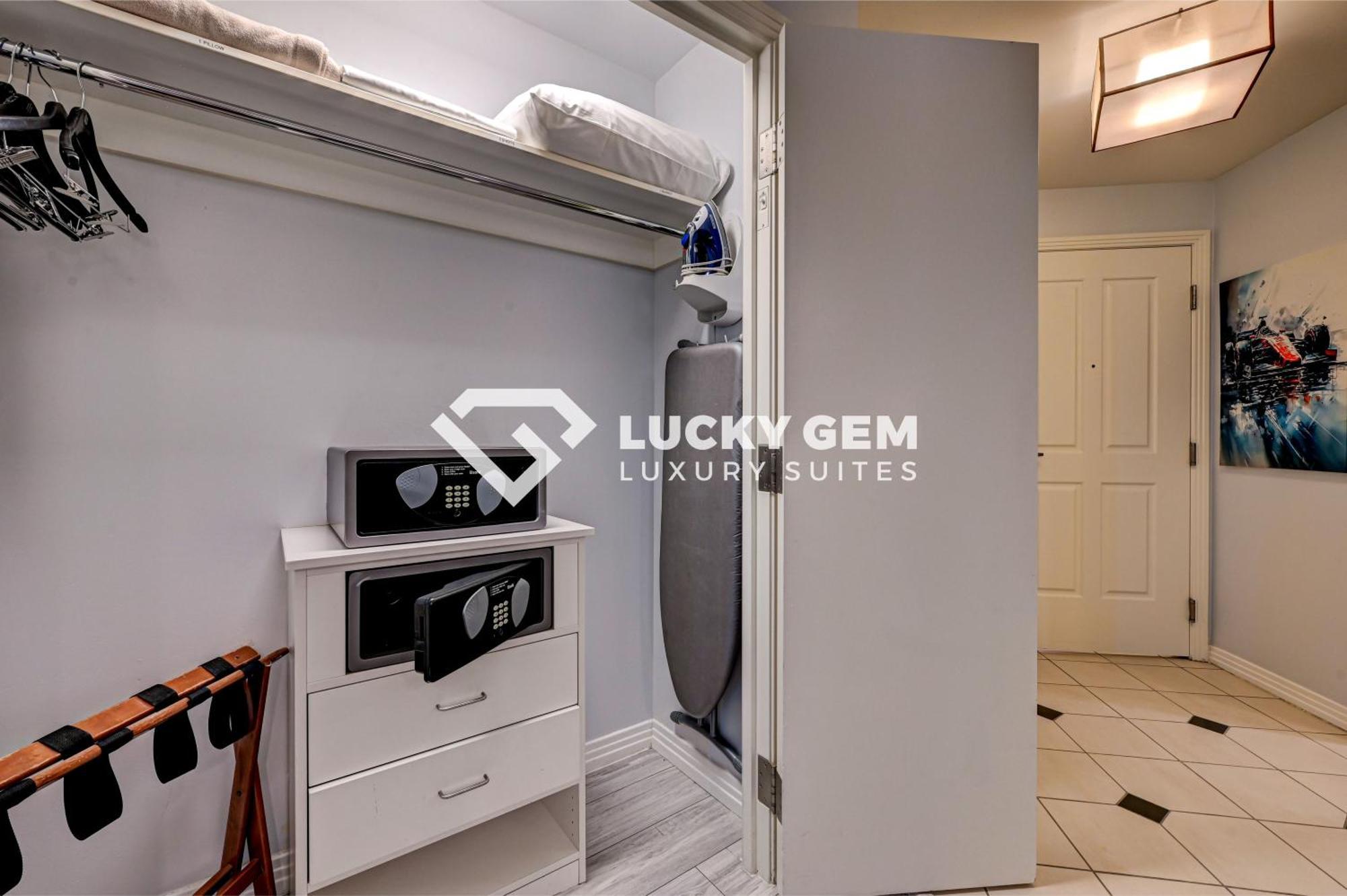 לאס וגאס Lucky Gem Penthouse & Luxury Suites At Signature Resort, Balcony Strip View 3505 מראה חיצוני תמונה