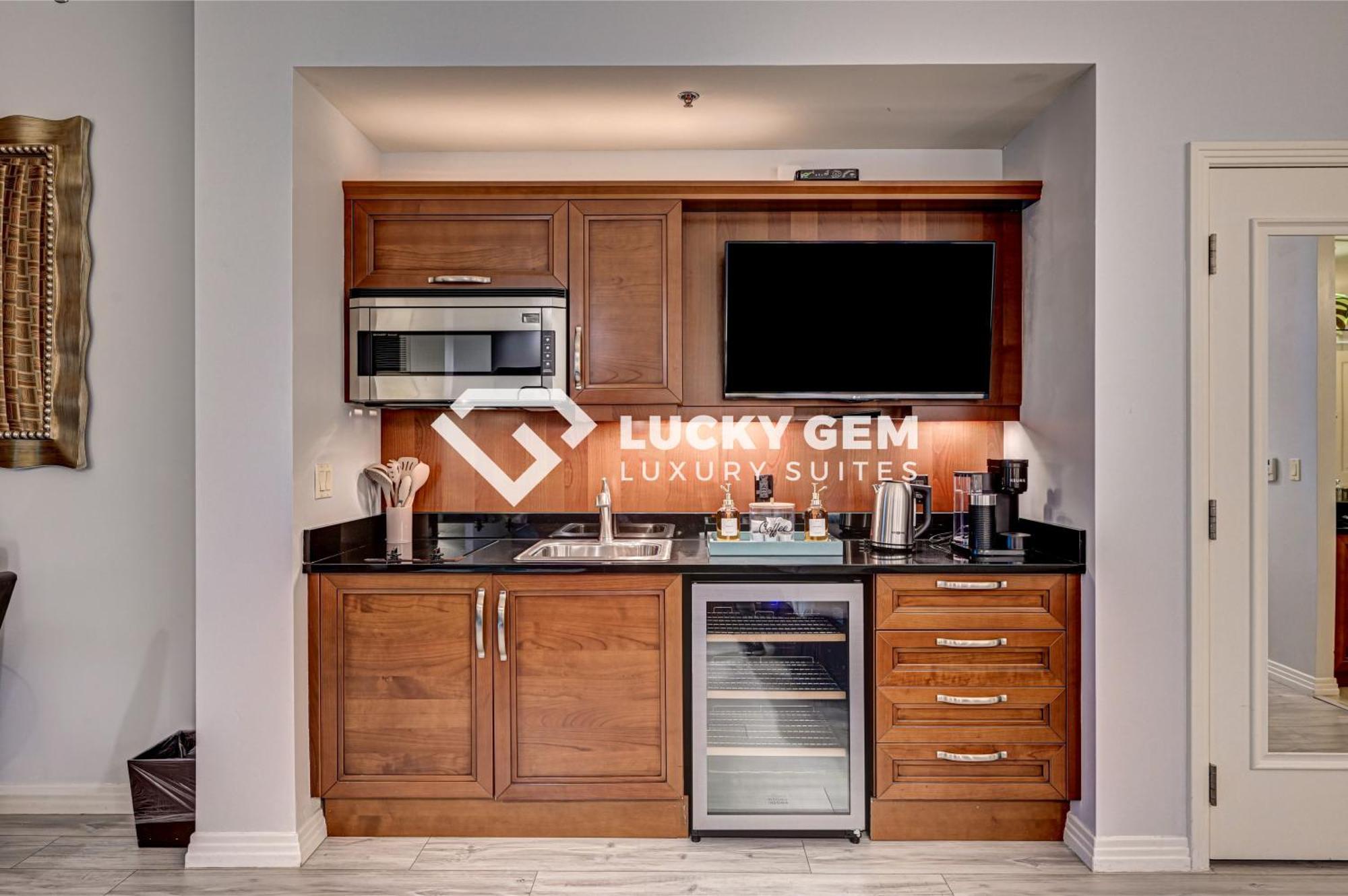 לאס וגאס Lucky Gem Penthouse & Luxury Suites At Signature Resort, Balcony Strip View 3505 מראה חיצוני תמונה